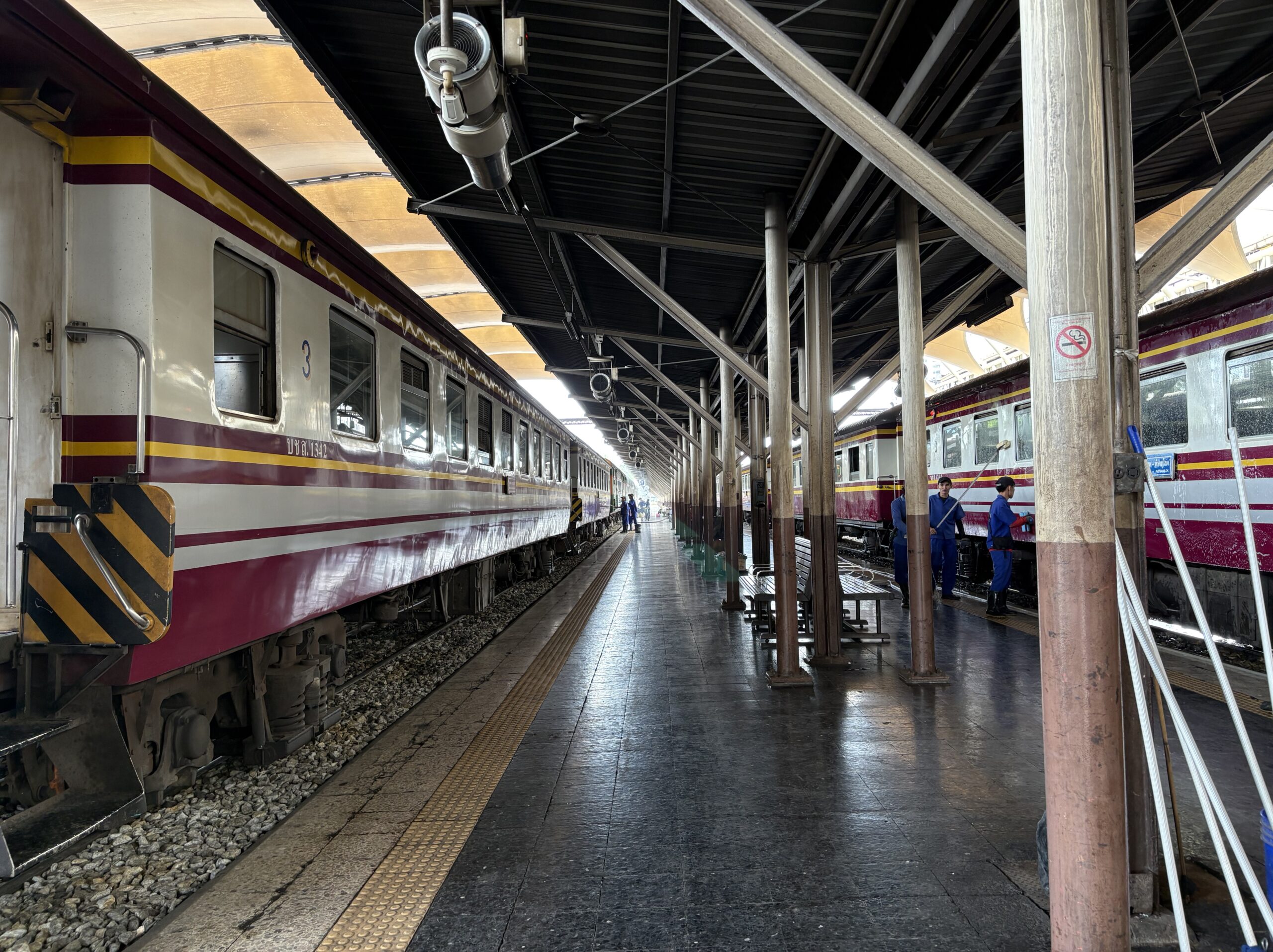 タイ国鉄のレトロな列車