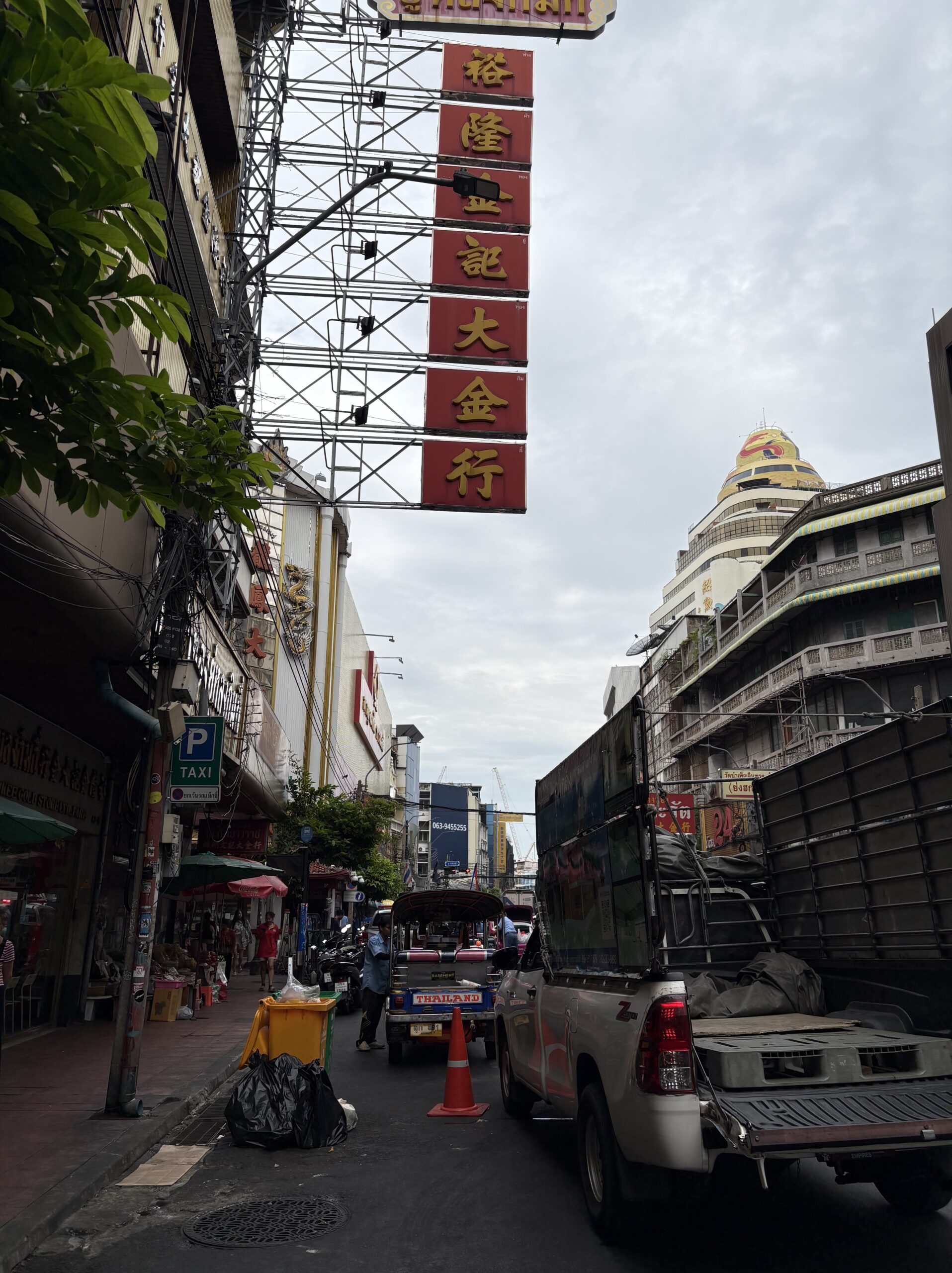 ヤワラート（中華街）のバス乗り場